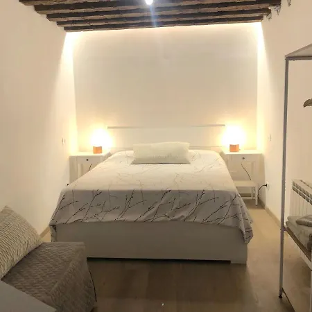 Nuovo - Nella Citta Antica *